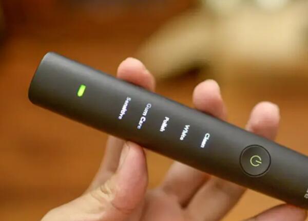 初次使用電動牙刷怎么充電？初用電動牙刷充電方法介紹