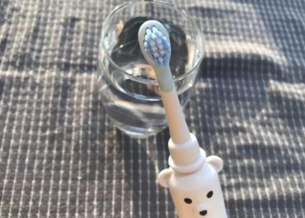 兒童如何正確用電動(dòng)牙刷刷牙？牙刷刷牙指南分享